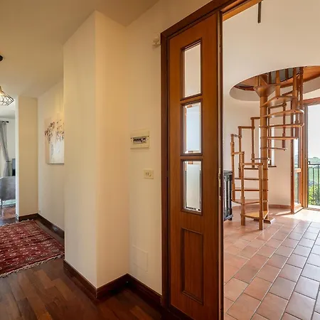 Degli Olivi Is Located In Villa *